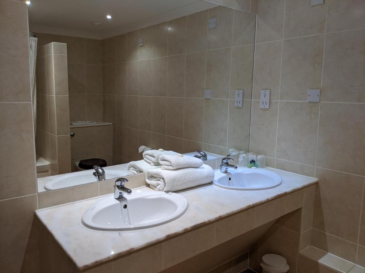 טנטרדן London Beach Country Hotel & Golf Club מראה חיצוני תמונה